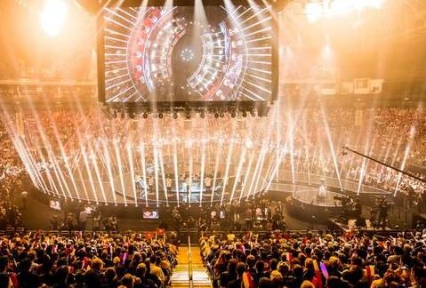 比卢普斯职 比卢普斯职